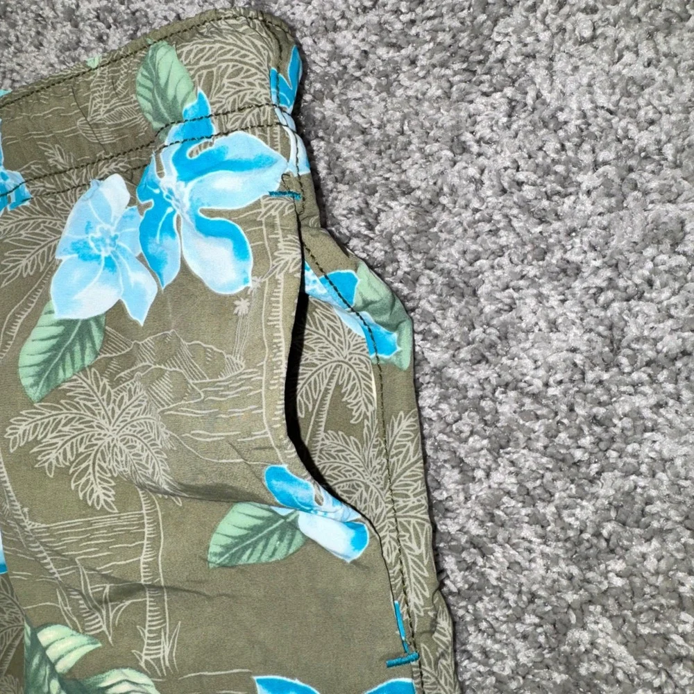 Tommy Bahama Naples Viejo Voyage Swim Trunks Mens Floral Green Large NEW